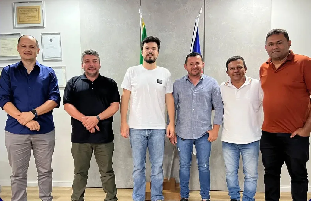 Vereador Derval solicita ampliação do sinal de celular e deputado Fernando Filho encaminha pedido às operadoras TIM e Vivo