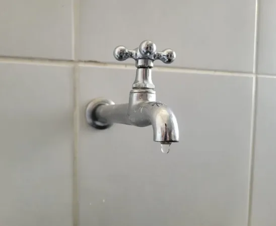 Quase 70 bairros de Petrolina ficam sem água nesta quarta-feira (28); veja lista