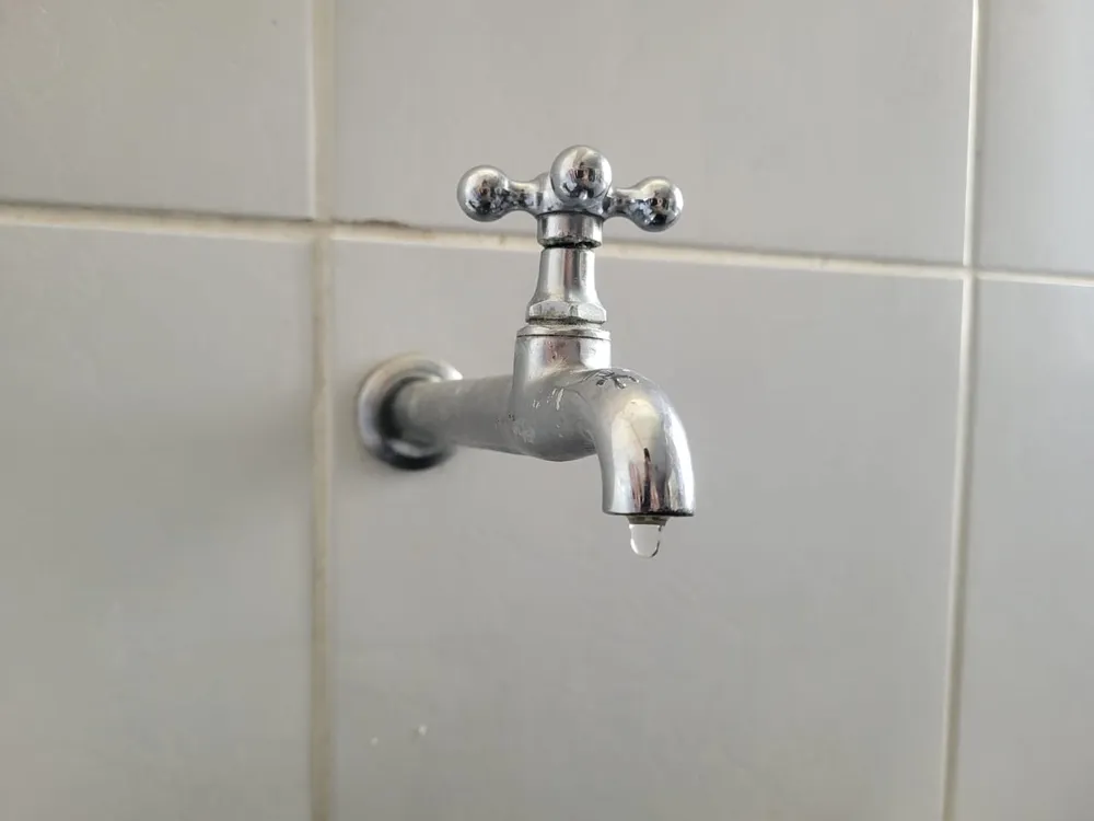 Quase 70 bairros de Petrolina ficam sem água nesta quarta-feira (28); veja lista