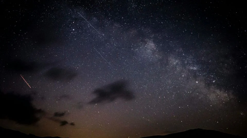 Fenômeno raro de meteoros poderá ser visto do Brasil; veja quando e onde