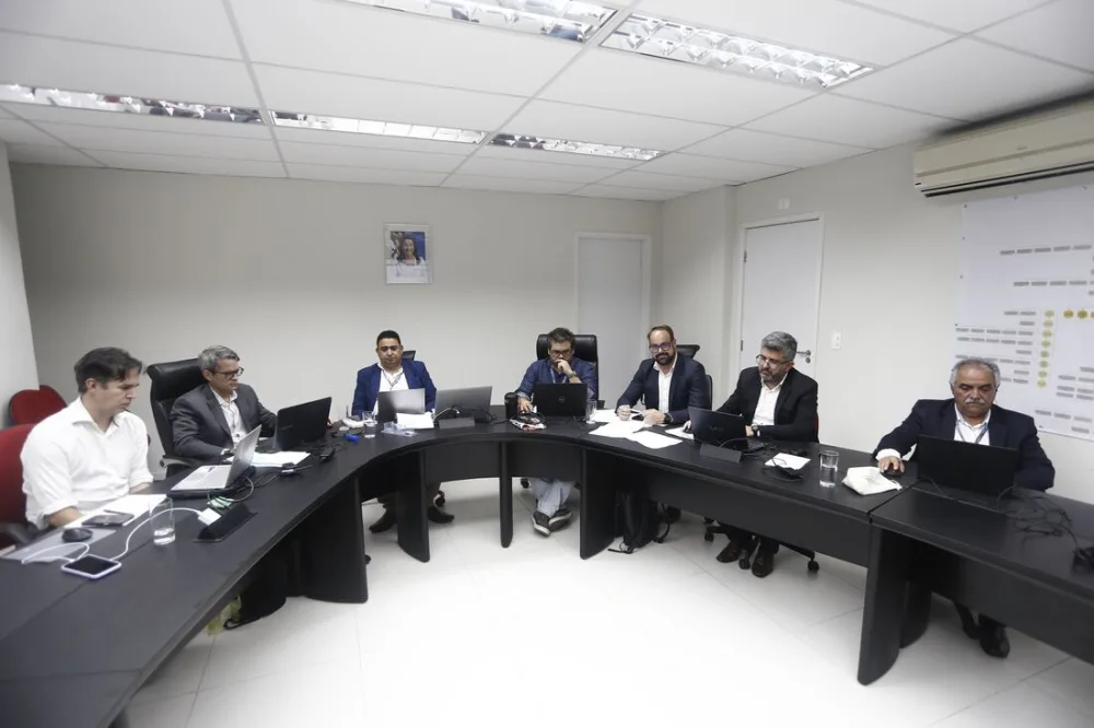 Gestores municipais aprovam projeto de concessão parcial do saneamento de Pernambuco